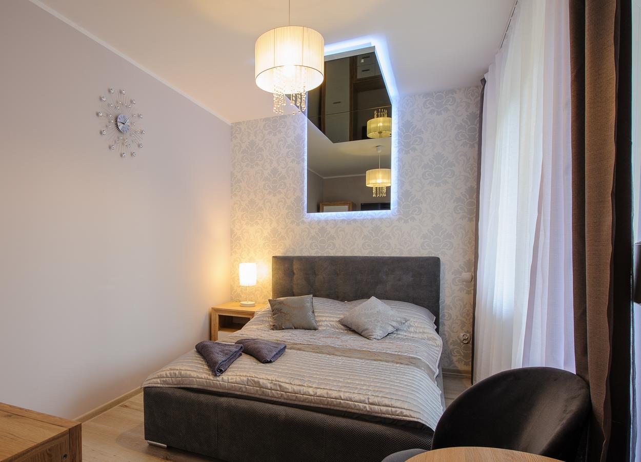 Apartment Crystal *
