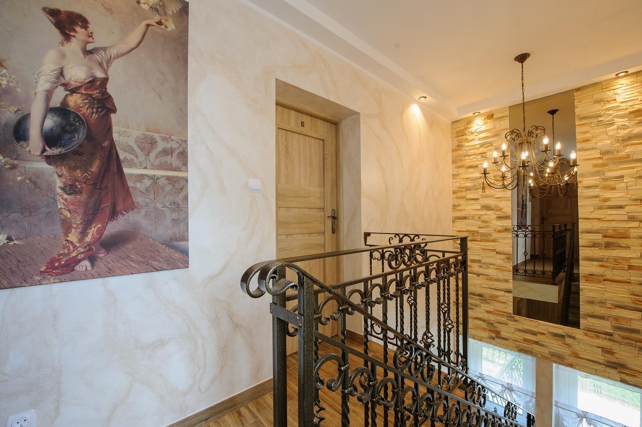 Crystal Apartment